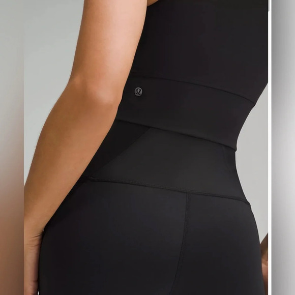 Lululemon Wunder Train Tank Top in Black Everlux Cropped Athleisure Top Size 6 - Picture 6 of 12